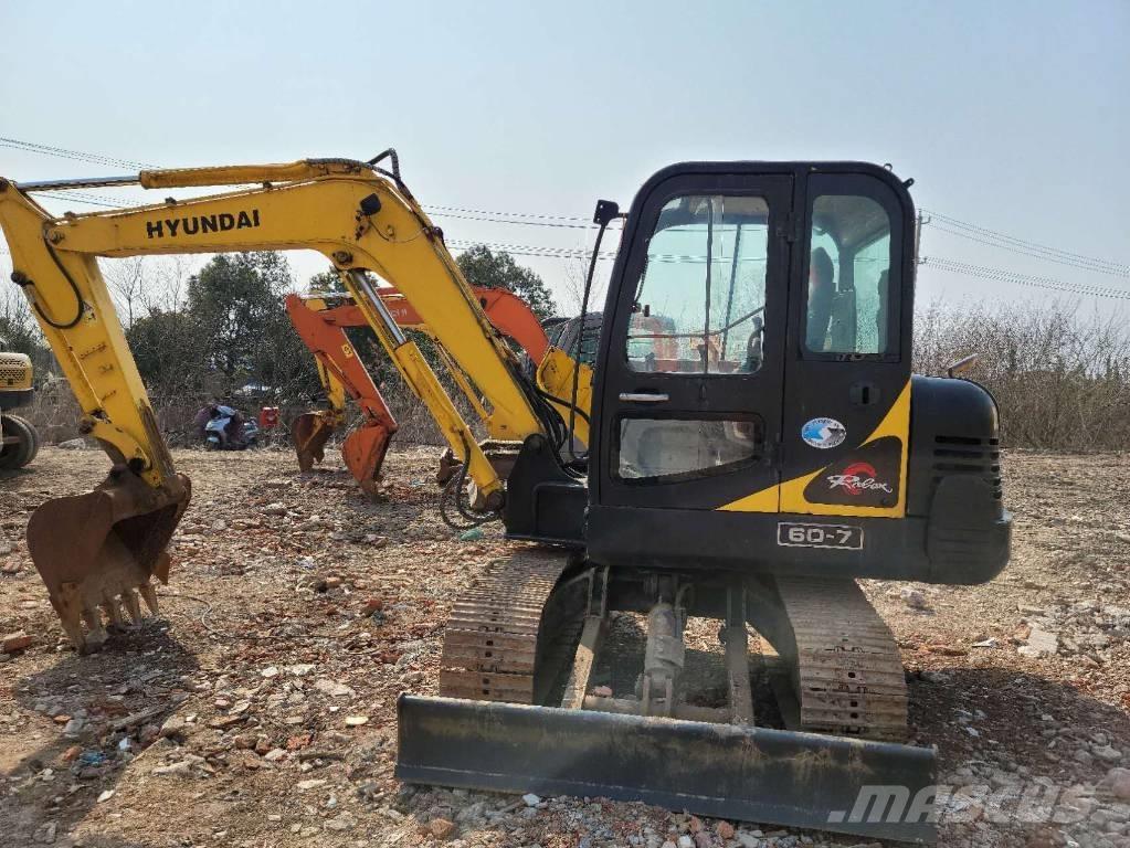 Hyundai R60-7 Mini kotrók < 7t