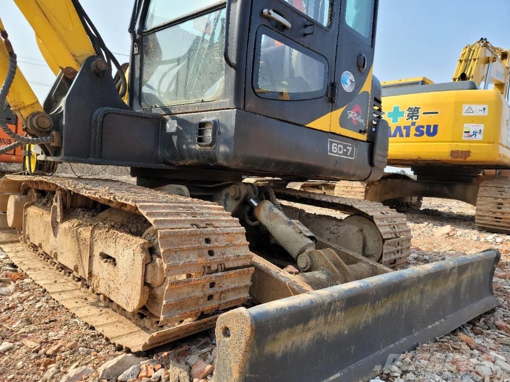 Hyundai R60-7 Mini kotrók < 7t