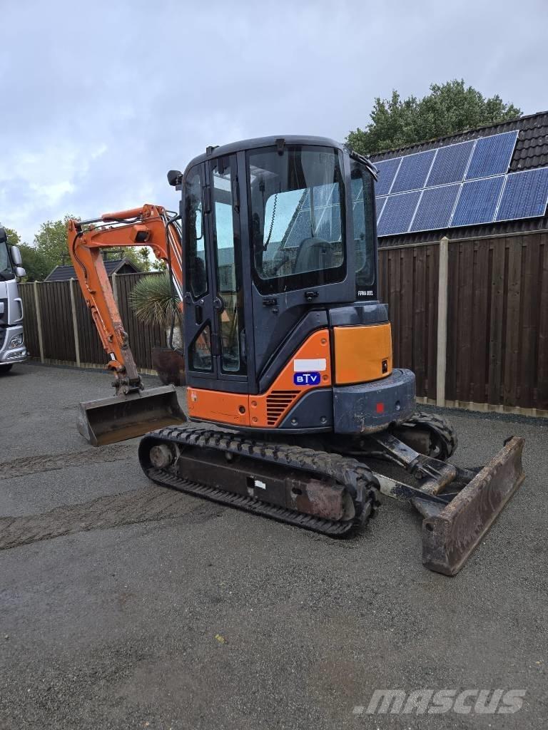 Hitachi ZX 35 U-2 Mini kotrók < 7t