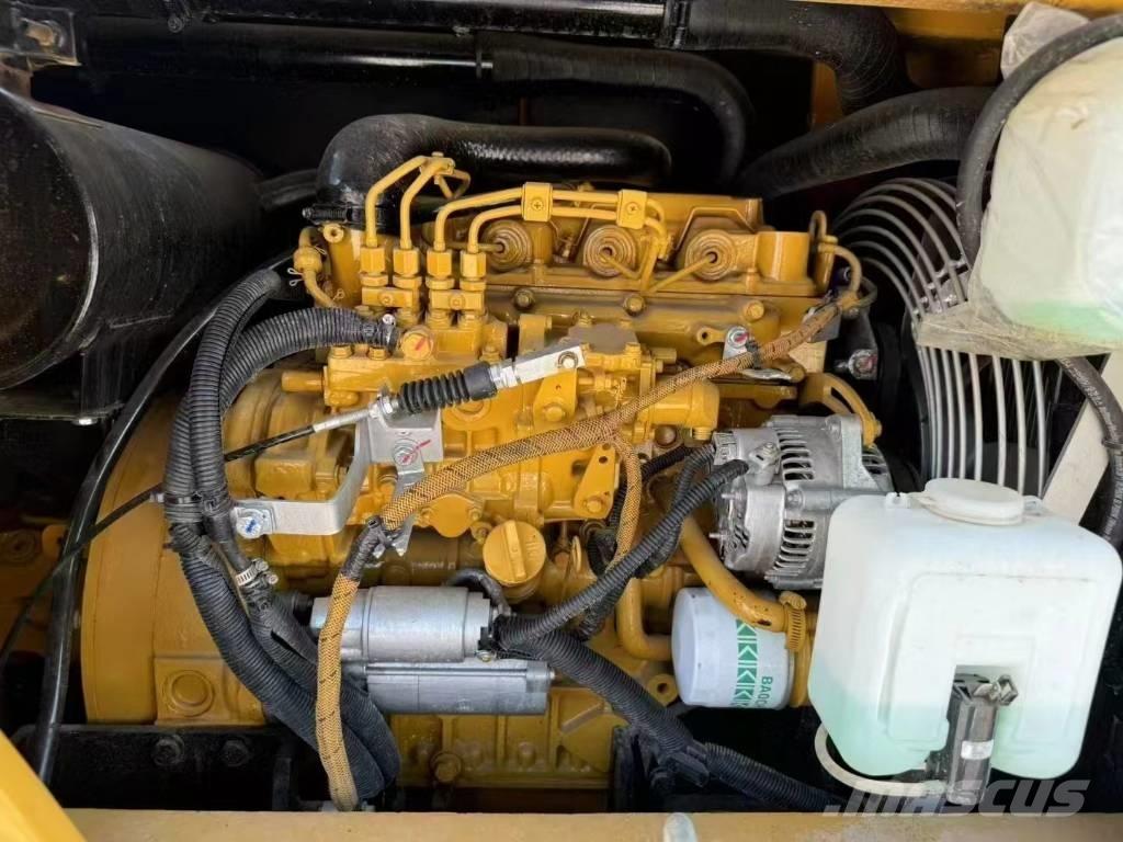 CAT 307E2 Lánctalpas kotrók