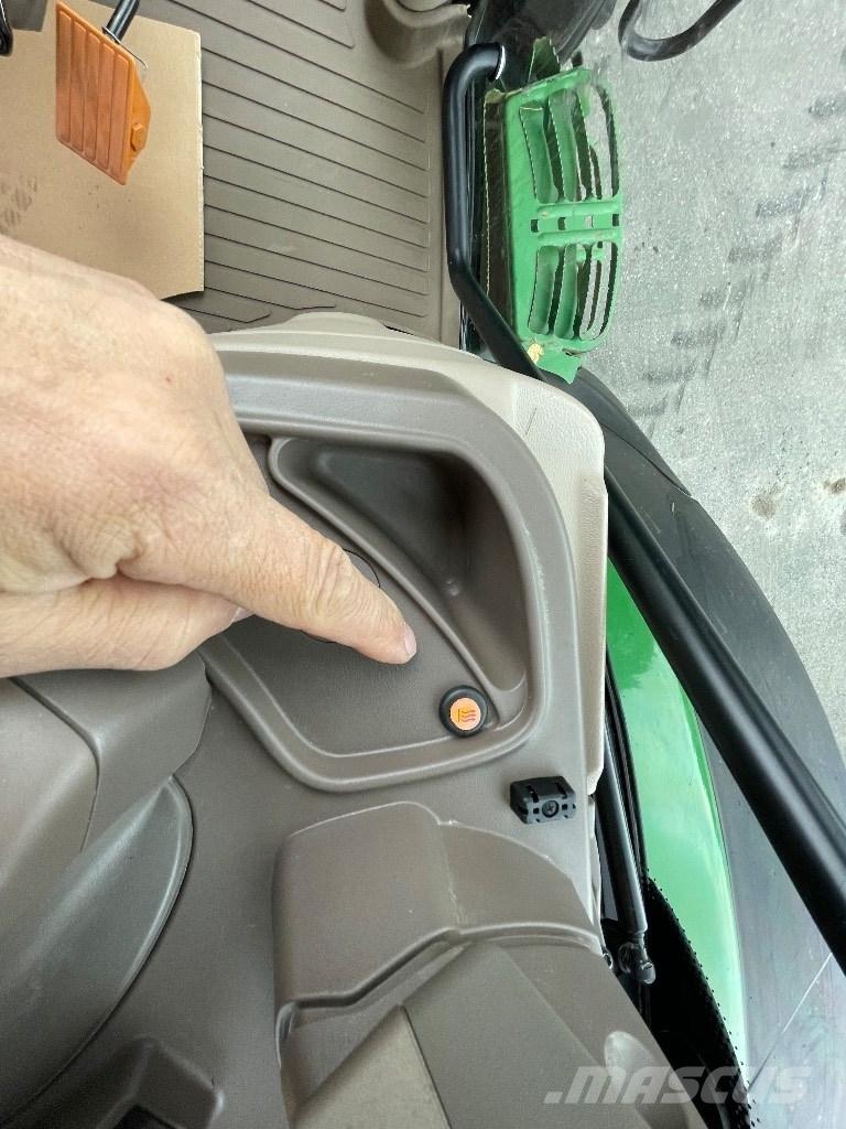 John Deere 6210 R Traktorok