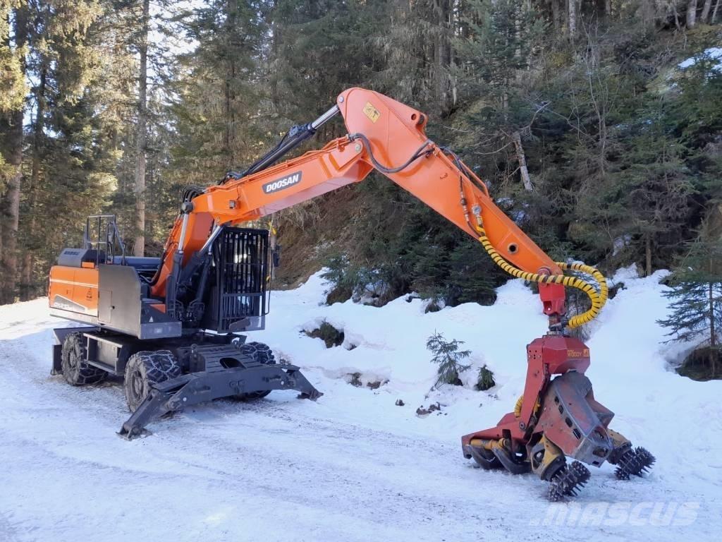 Doosan DX 210 W Erdészeti Kotrók