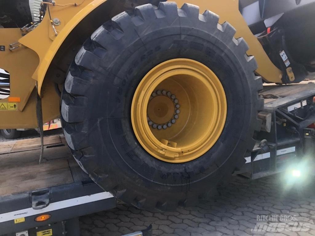 CAT 950 GC Gumikerekes homlokrakodók
