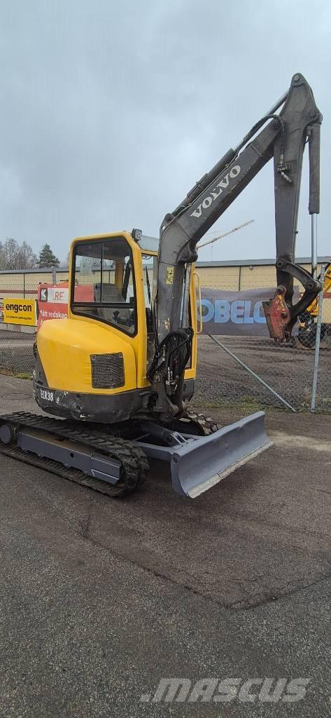 Volvo ECR 38 Mini kotrók < 7t