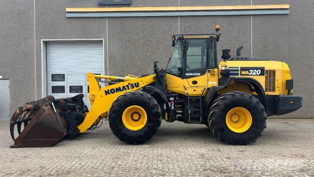 Komatsu WA 320-8 Gumikerekes homlokrakodók