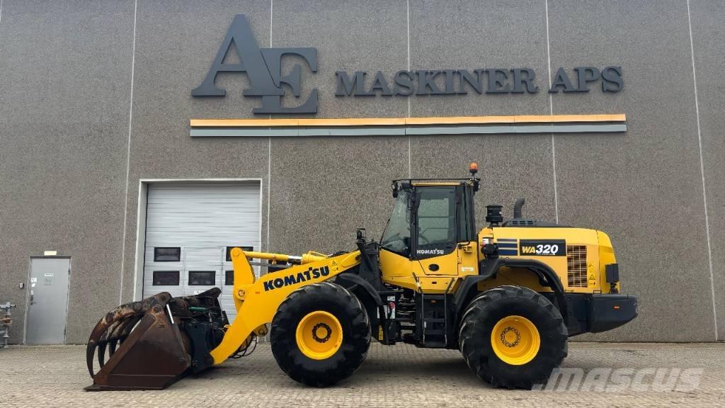Komatsu WA 320-8 Gumikerekes homlokrakodók