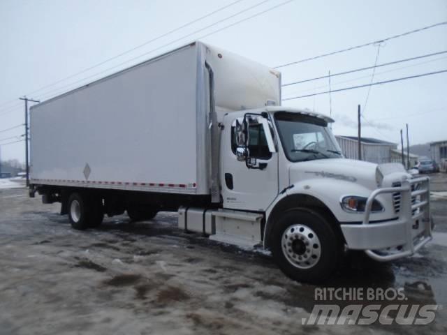 Freightliner M2 106 Dobozos teherautók