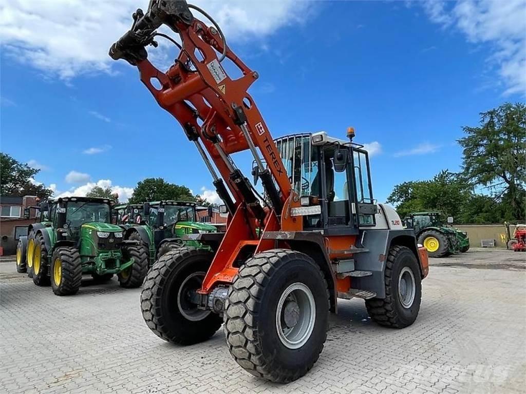 Terex TL 210 Gumikerekes homlokrakodók