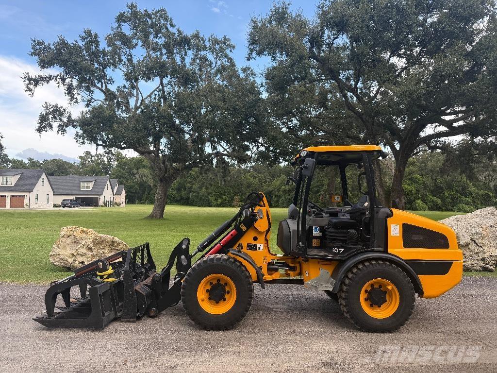 JCB 407 Gumikerekes homlokrakodók
