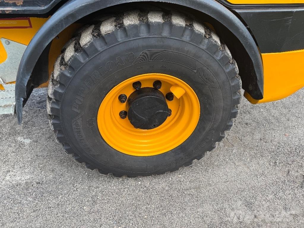 JCB 407 Gumikerekes homlokrakodók
