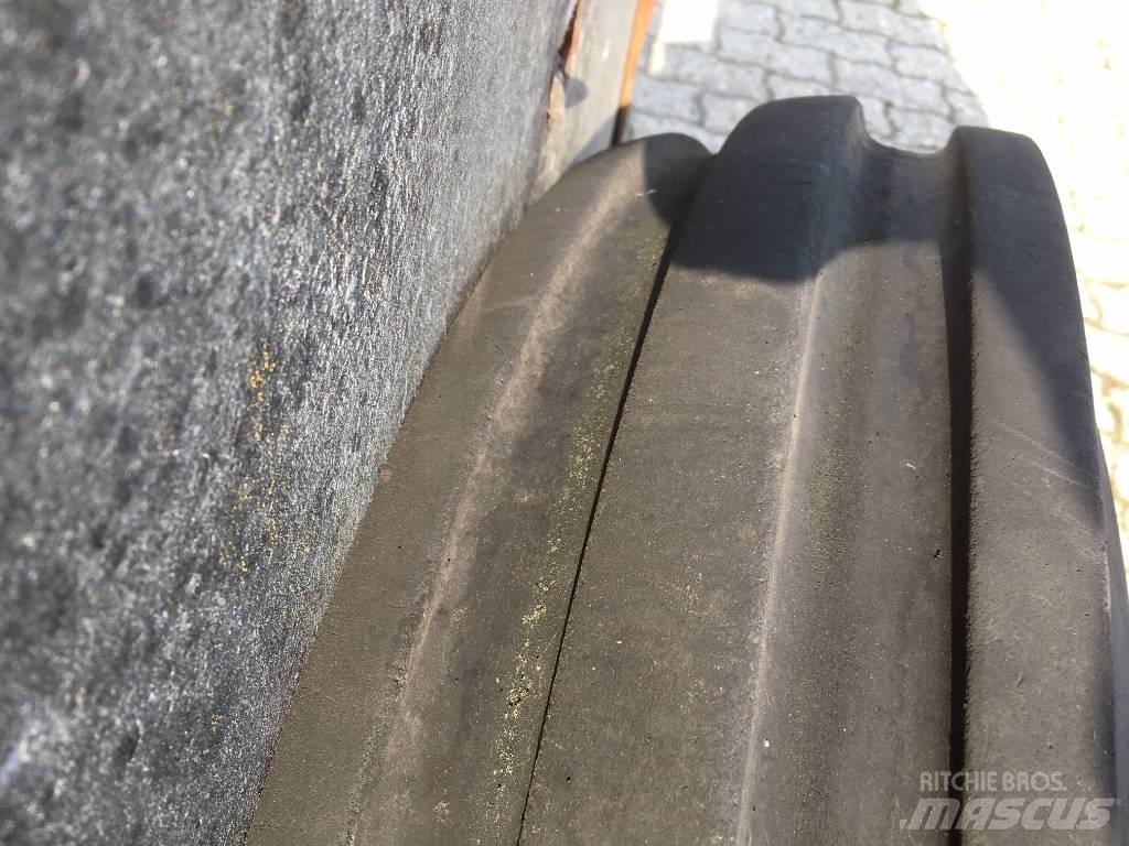 BKT 7.50 R 16 + velg Gumiabroncsok, kerekek és felnik