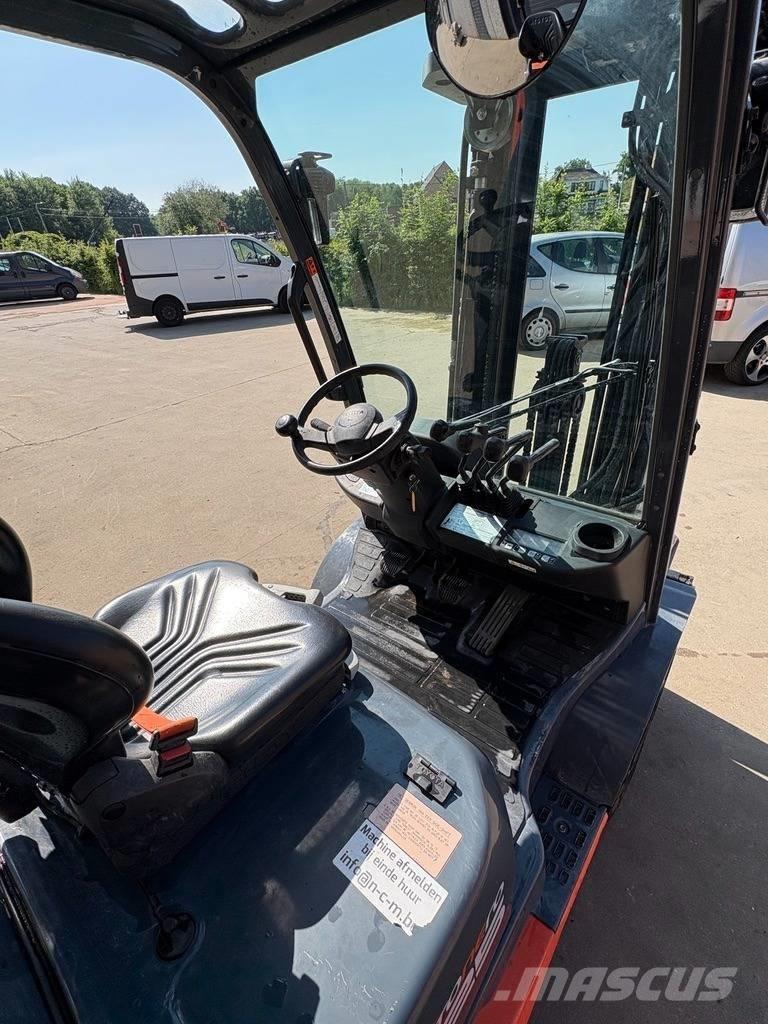 Toyota 8 FDF 25 Dízel targoncák