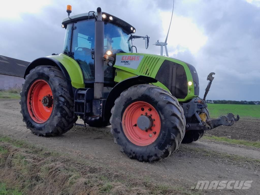 CLAAS 840 C-Matic Traktorok