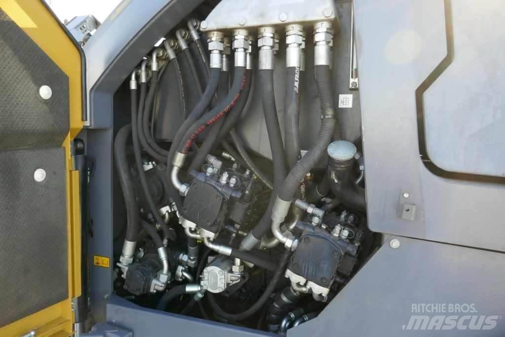 Dynapac SD 2550 CS Aszfalt terítõ gépek