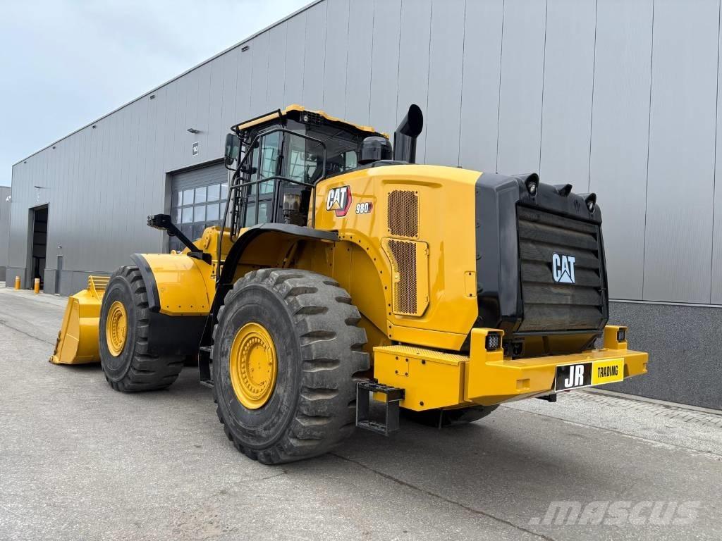 CAT 980 L Gumikerekes homlokrakodók