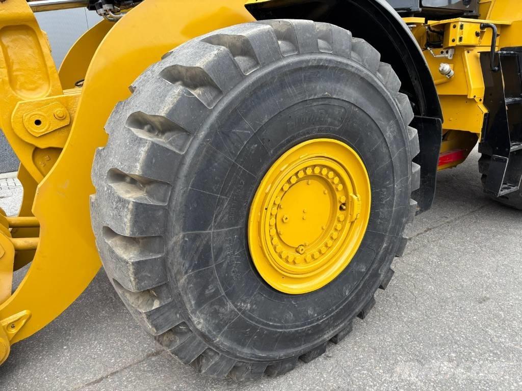 CAT 980 L Gumikerekes homlokrakodók