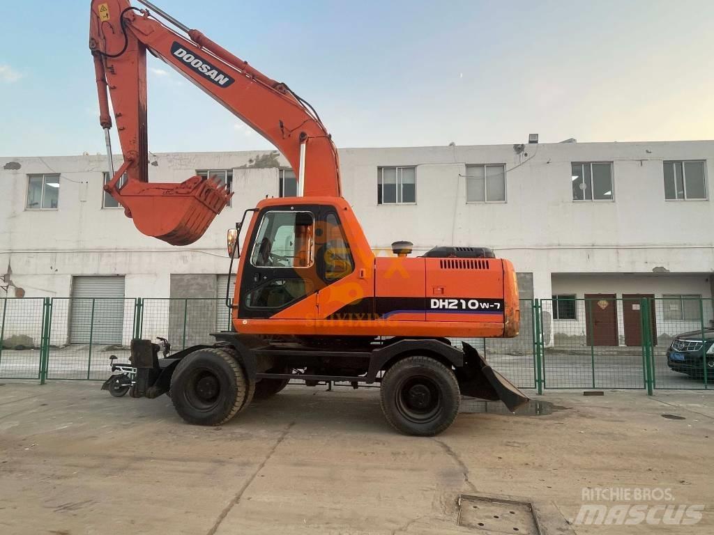 Doosan DH210W-7 Gumikerekes kotrók