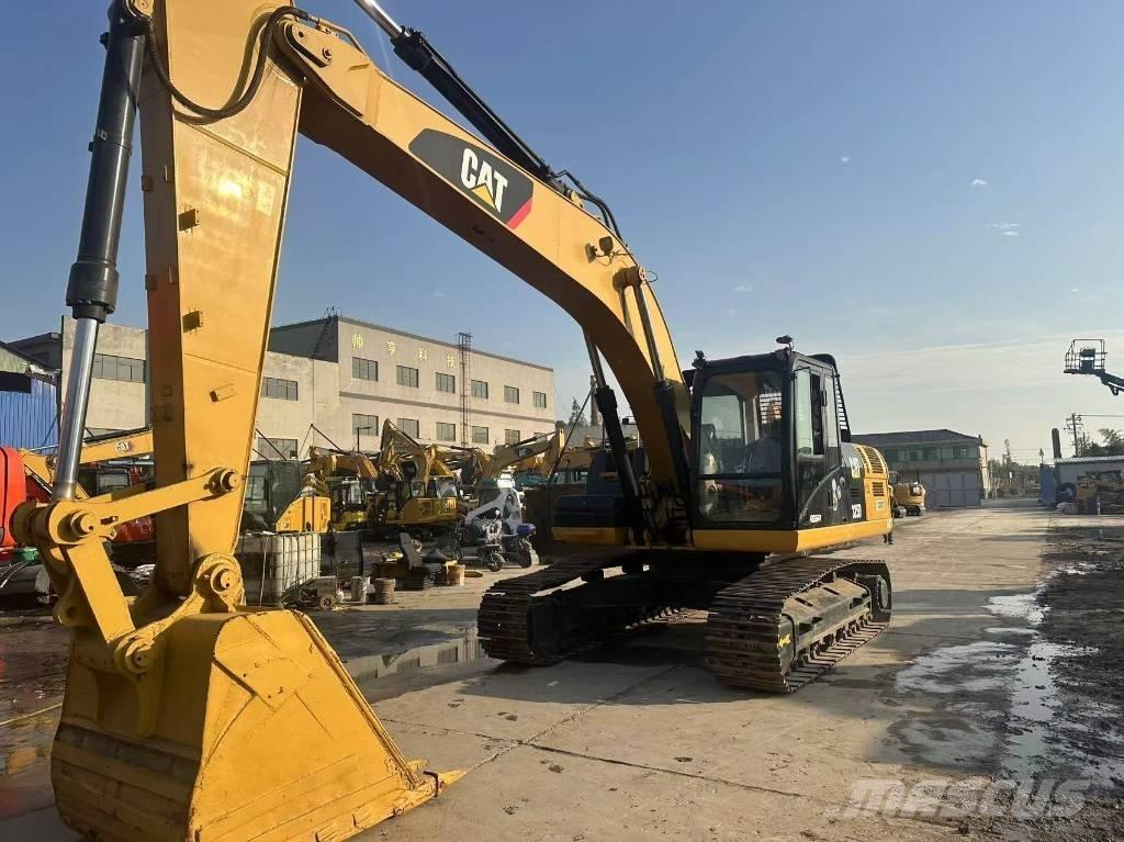 CAT 325 D L Lánctalpas kotrók