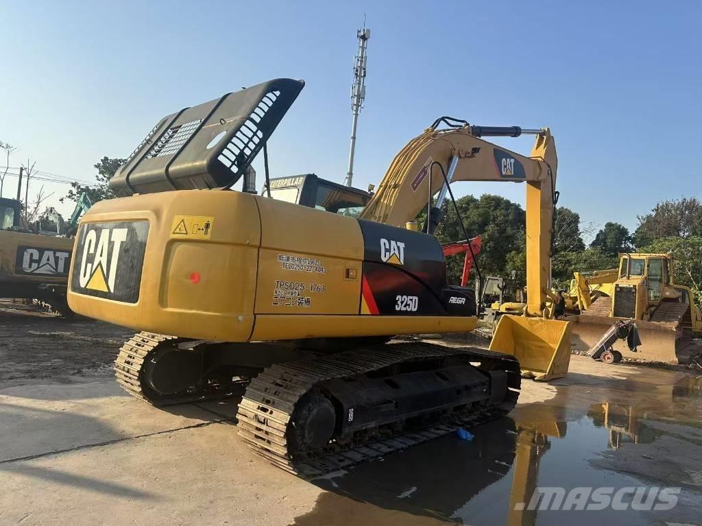 CAT 325 D L Lánctalpas kotrók