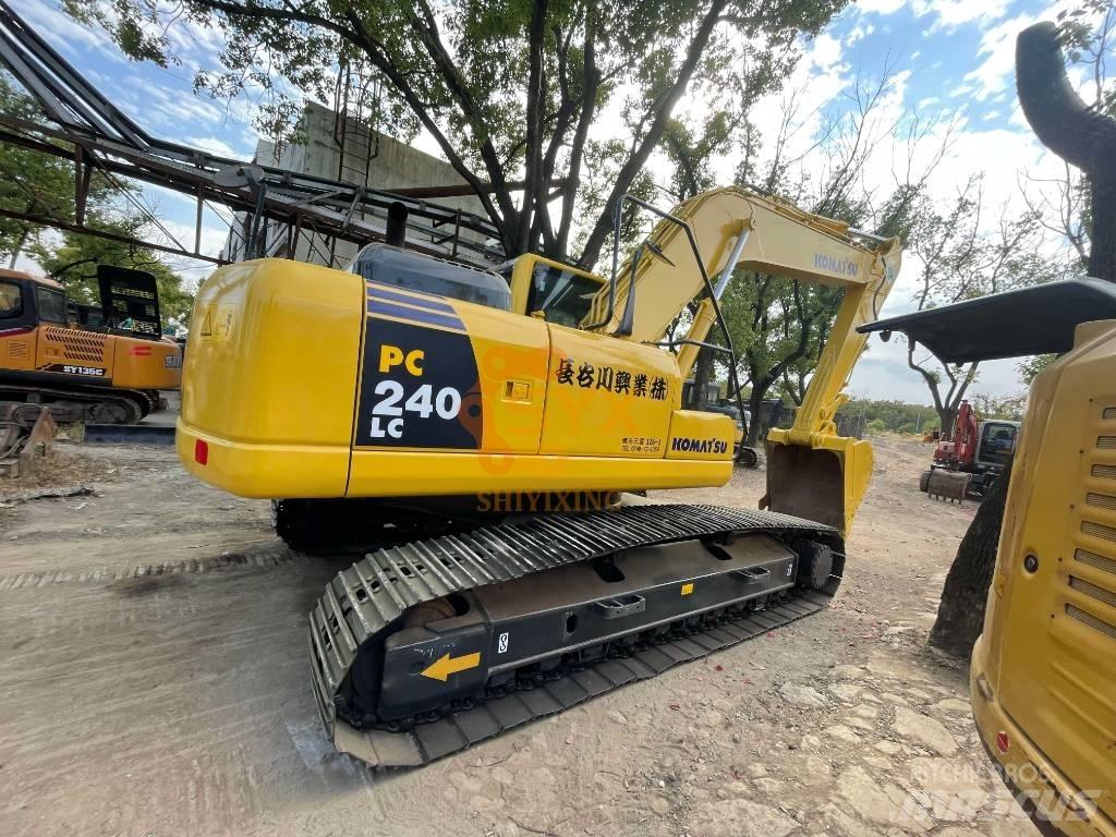 Komatsu PC 240-8 Lánctalpas kotrók