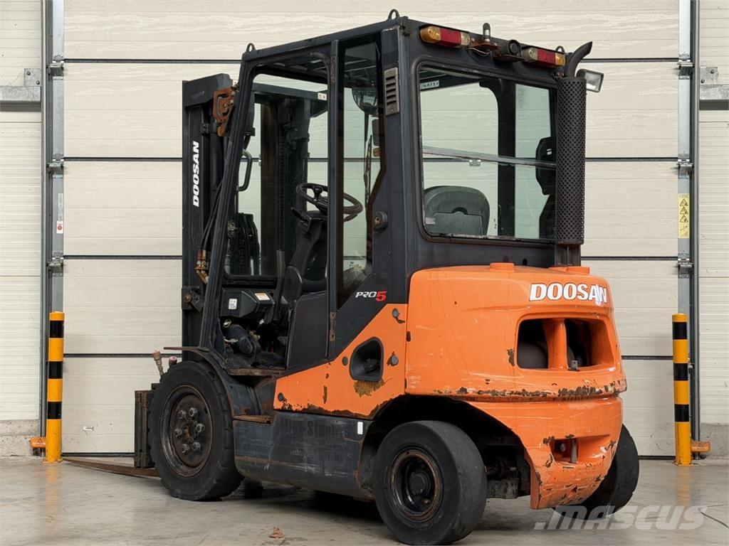 Doosan D20S-5 Dízel targoncák