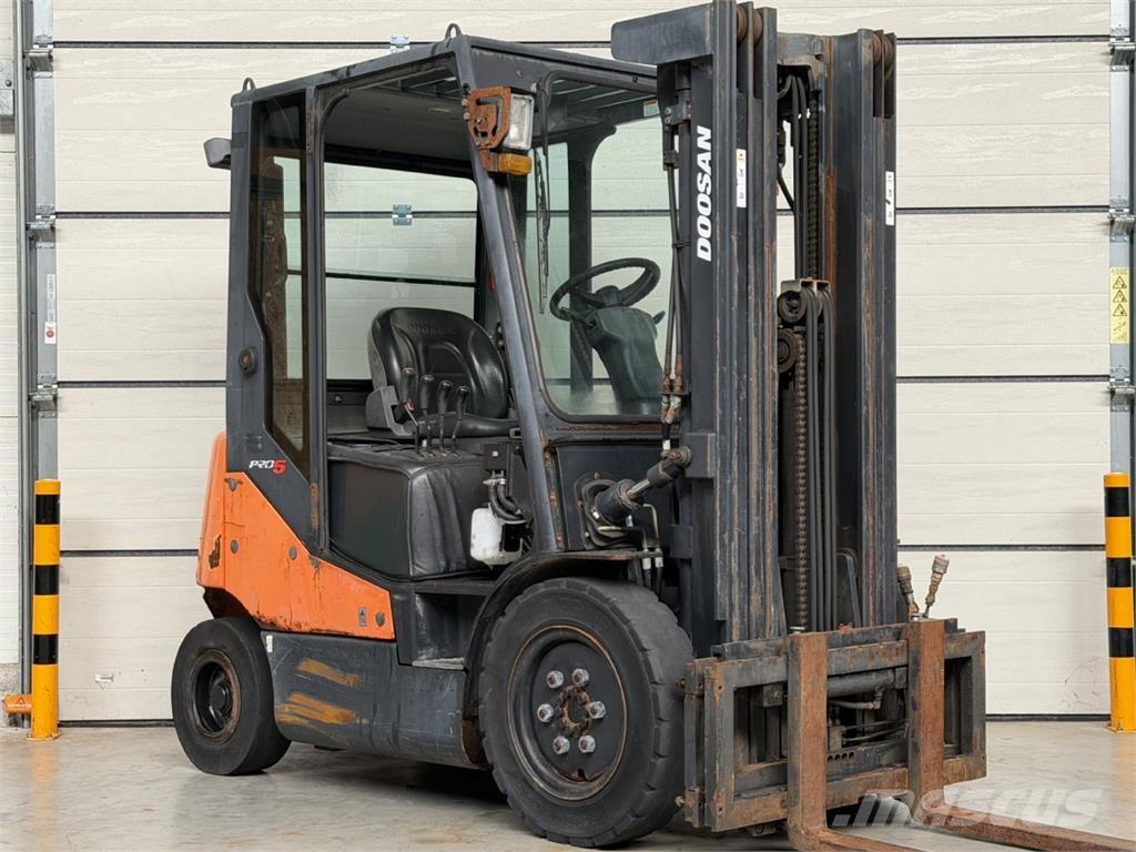 Doosan D20S-5 Dízel targoncák