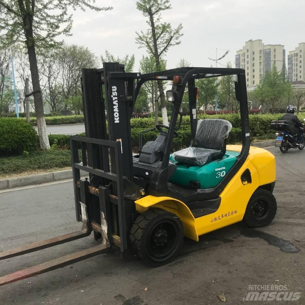 Komatsu 30 Dízel targoncák