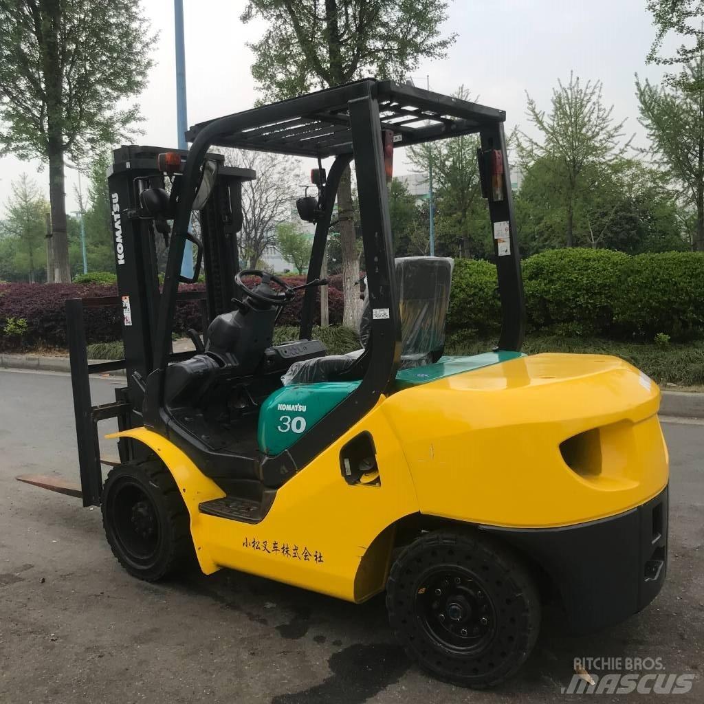 Komatsu 30 Dízel targoncák