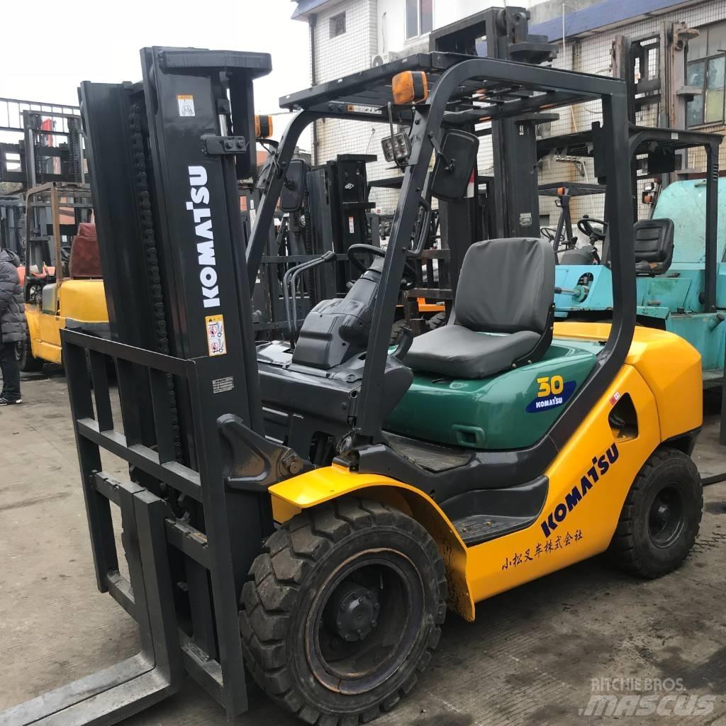Komatsu 30 Dízel targoncák