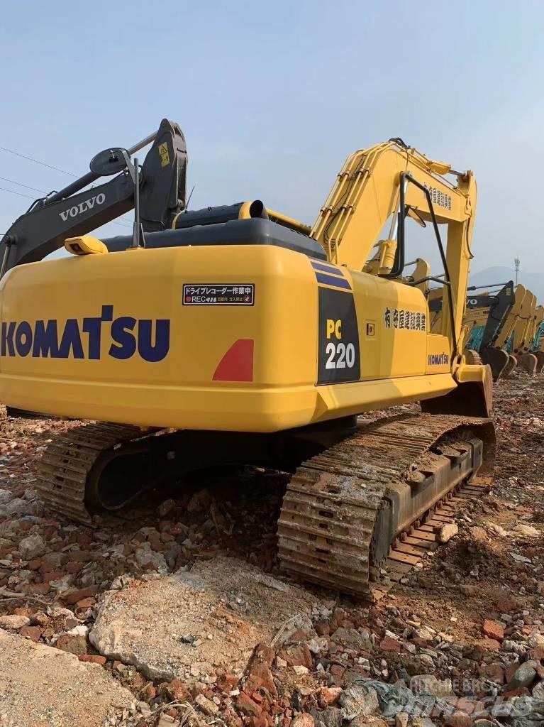 Komatsu PC 220-8 Közepes (midi) kotrók 7 t - 12 t