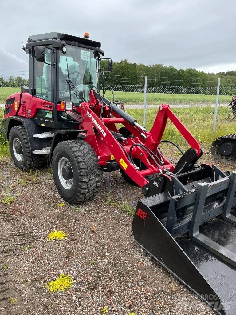 Yanmar V80-5 Gumikerekes homlokrakodók