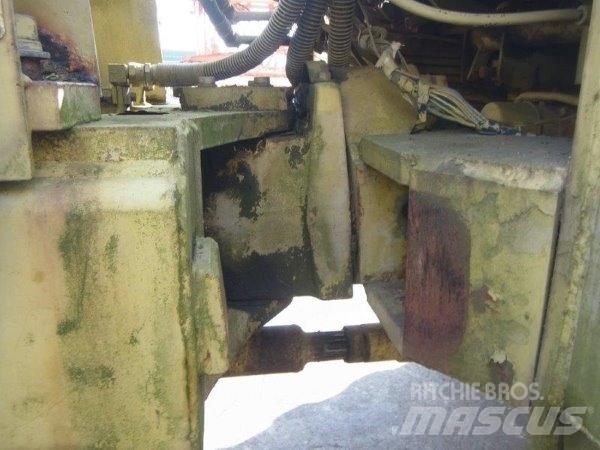 Mitsubishi WS300A Gumikerekes homlokrakodók
