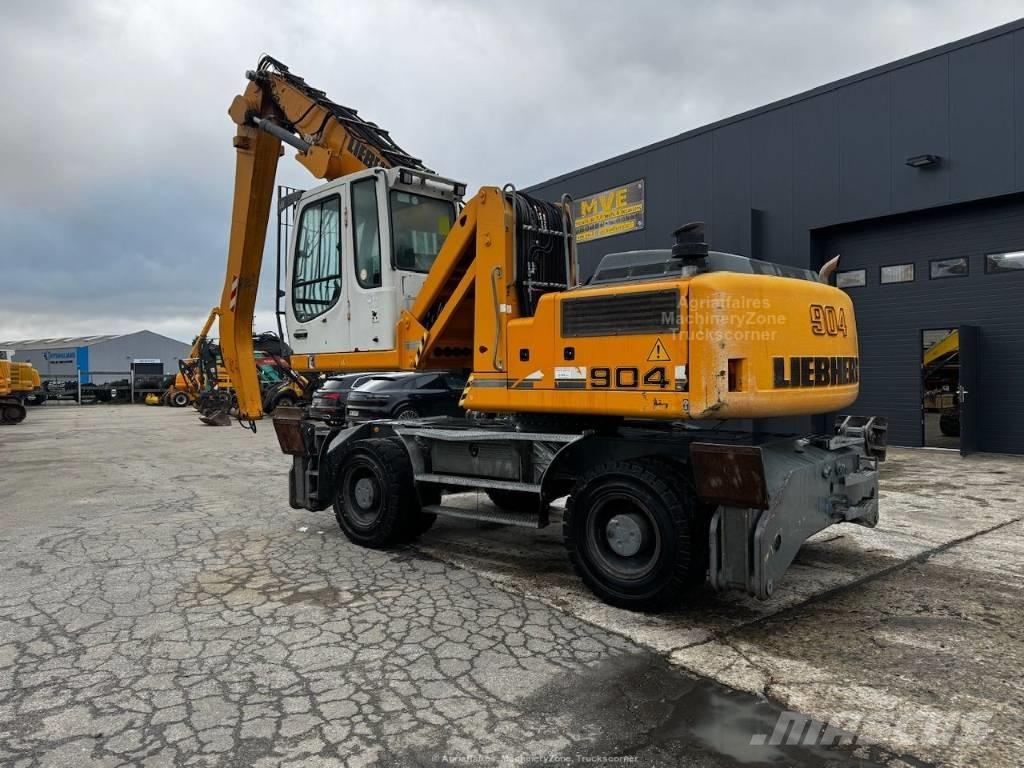 Liebherr A 904 C Gumikerekes kotrók