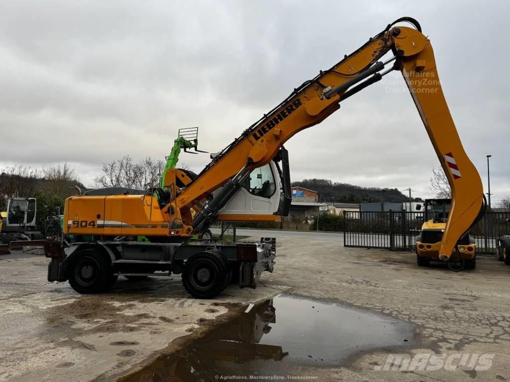 Liebherr A 904 C Gumikerekes kotrók