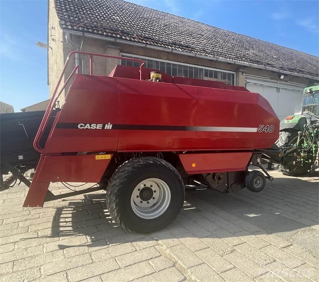 Case IH 540 Szögletes bálázók