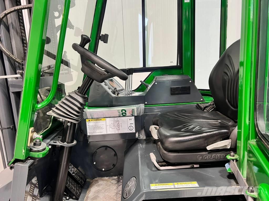 Combilift CBE2500 Tolóoszlopos négyutas targonca