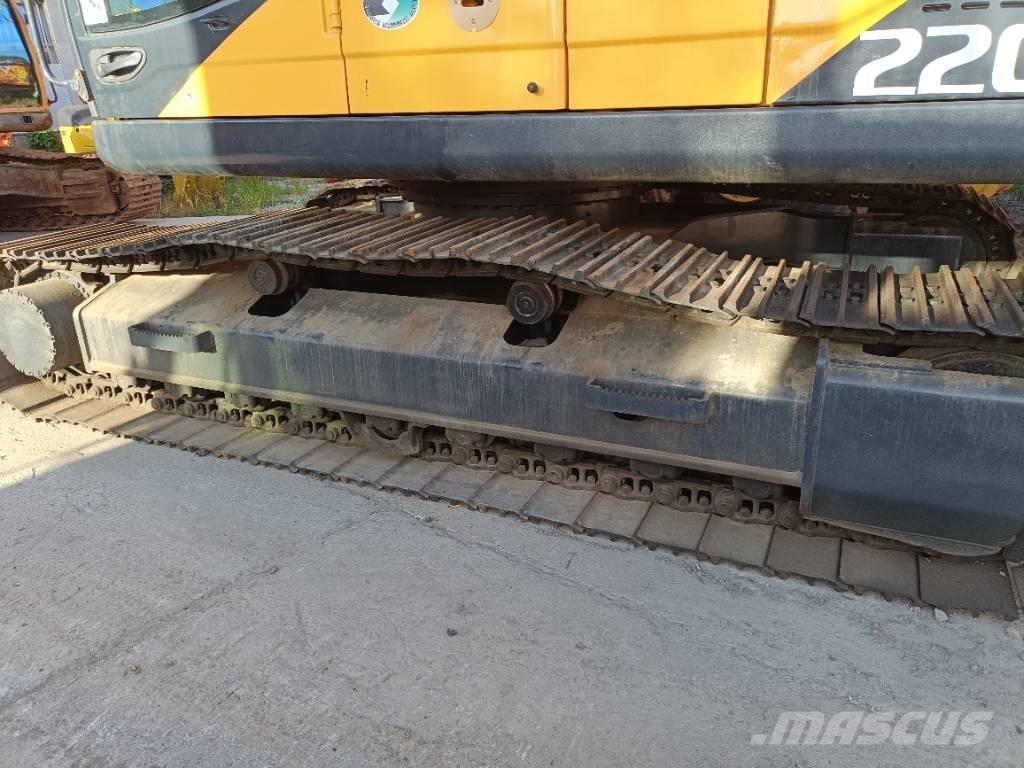 Hyundai R220LC-9S Lánctalpas kotrók