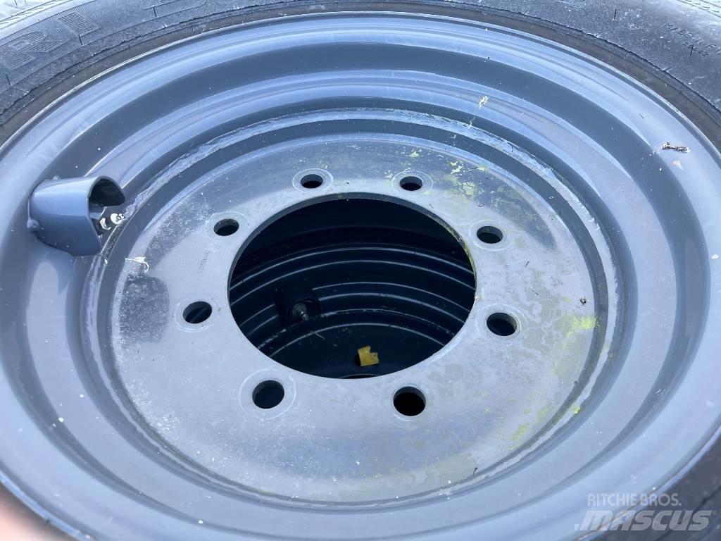 Nokian TRI II hjul Gumikerekes homlokrakodók