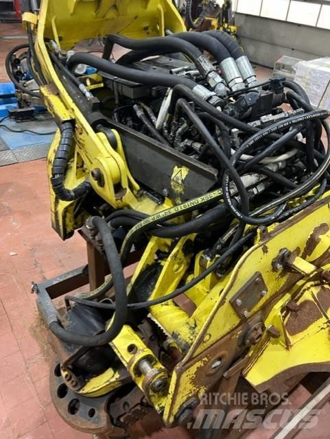 John Deere H480C Betakarító fejek