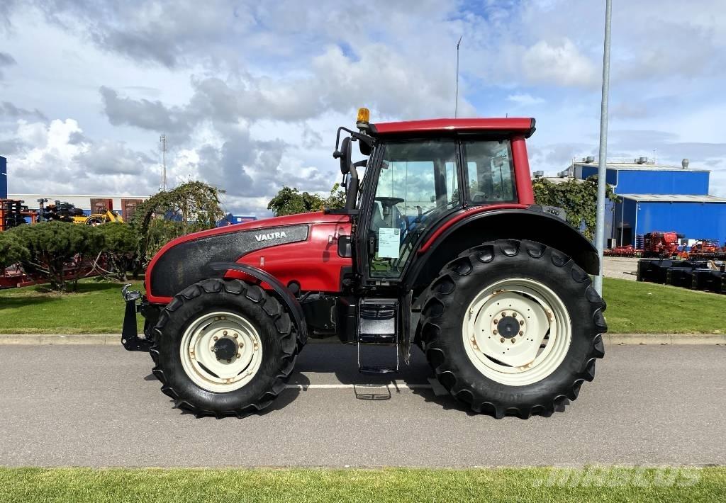 Valtra T 131 Traktorok