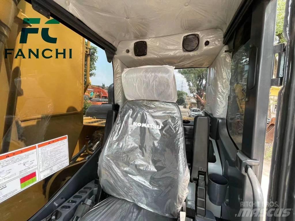 Komatsu PC 200-6 Közepes (midi) kotrók 7 t - 12 t