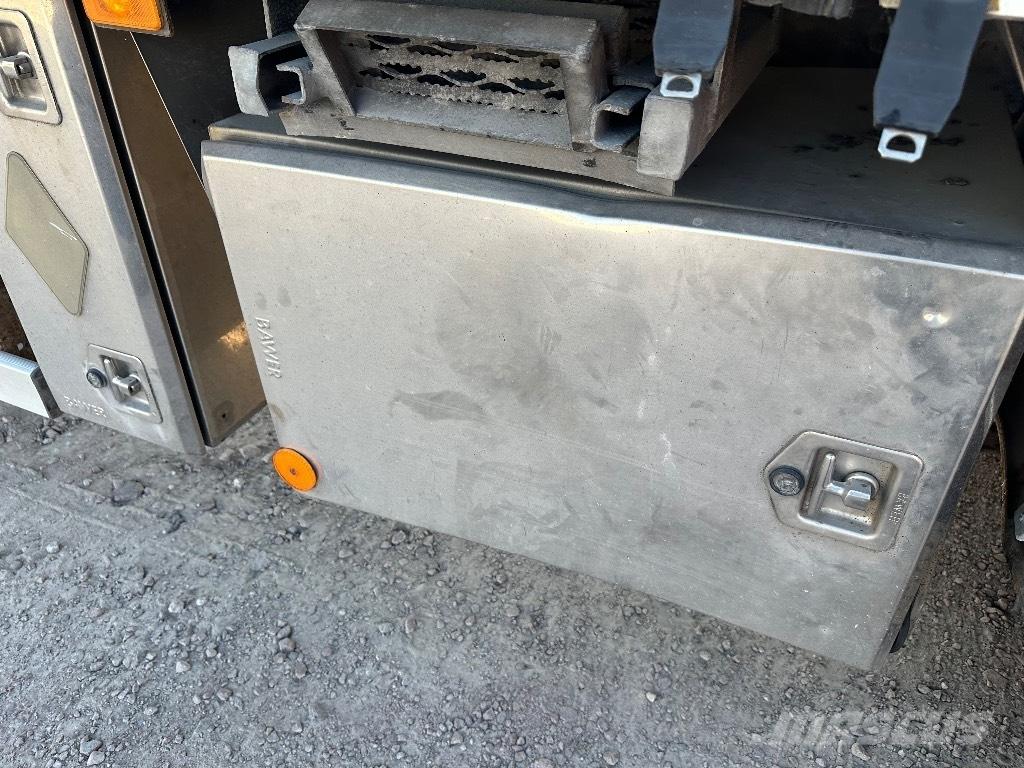 Volvo FM9 Skåpbil Dobozos teherautók