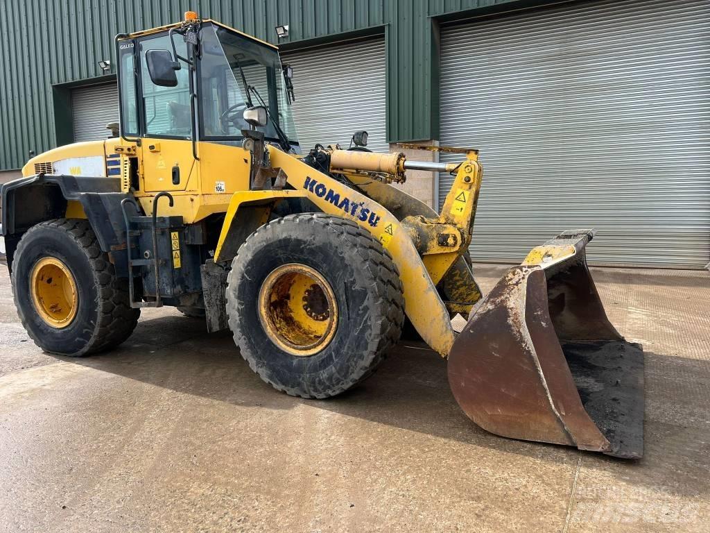 Komatsu WA 250-5H Gumikerekes homlokrakodók
