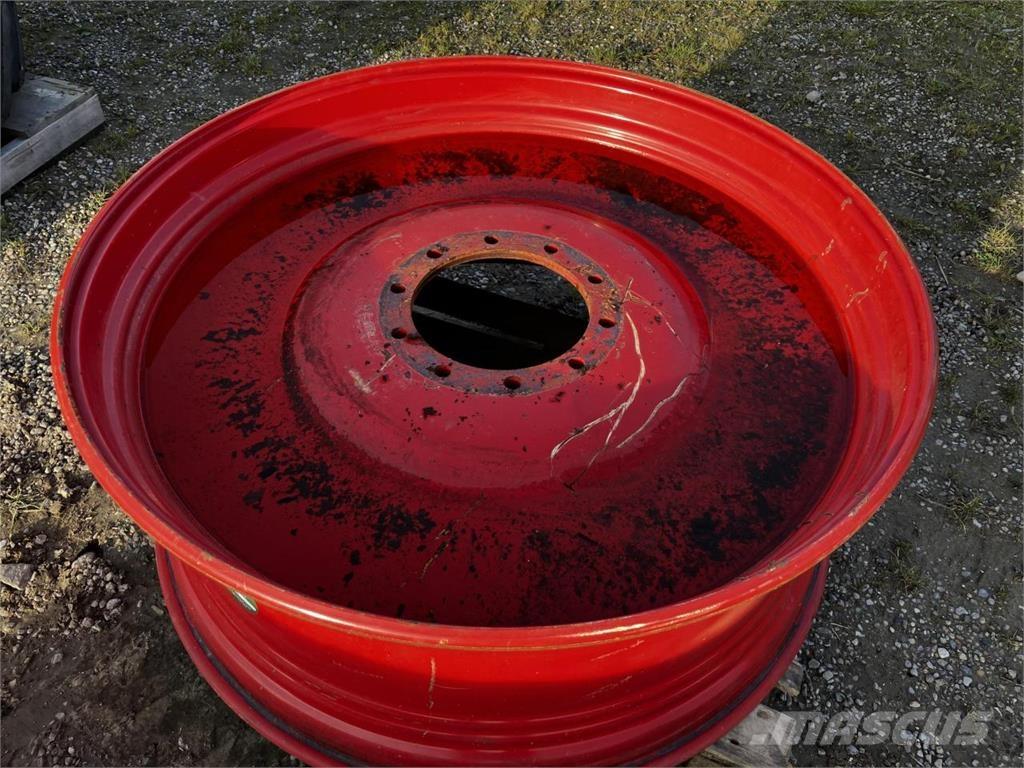 Fendt 18x46 Gumiabroncsok, kerekek és felnik