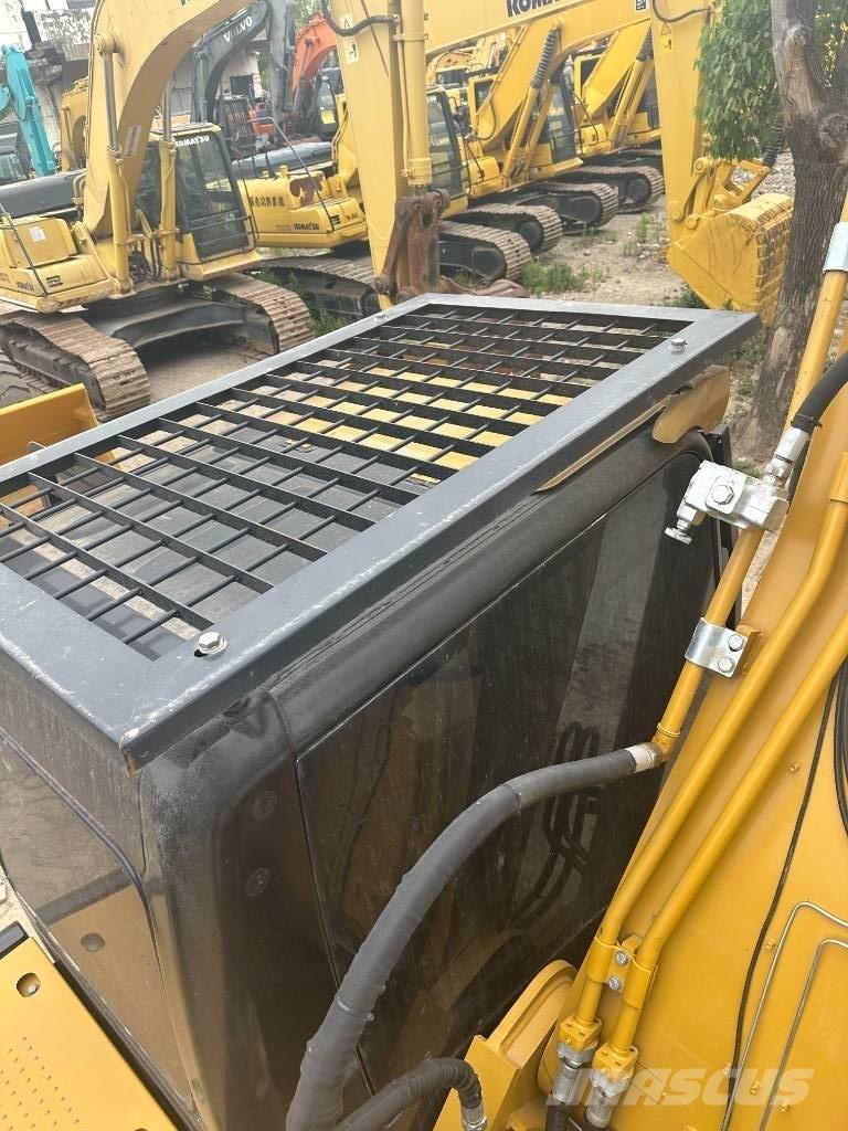 CAT CAT330D Közepes (midi) kotrók 7 t - 12 t