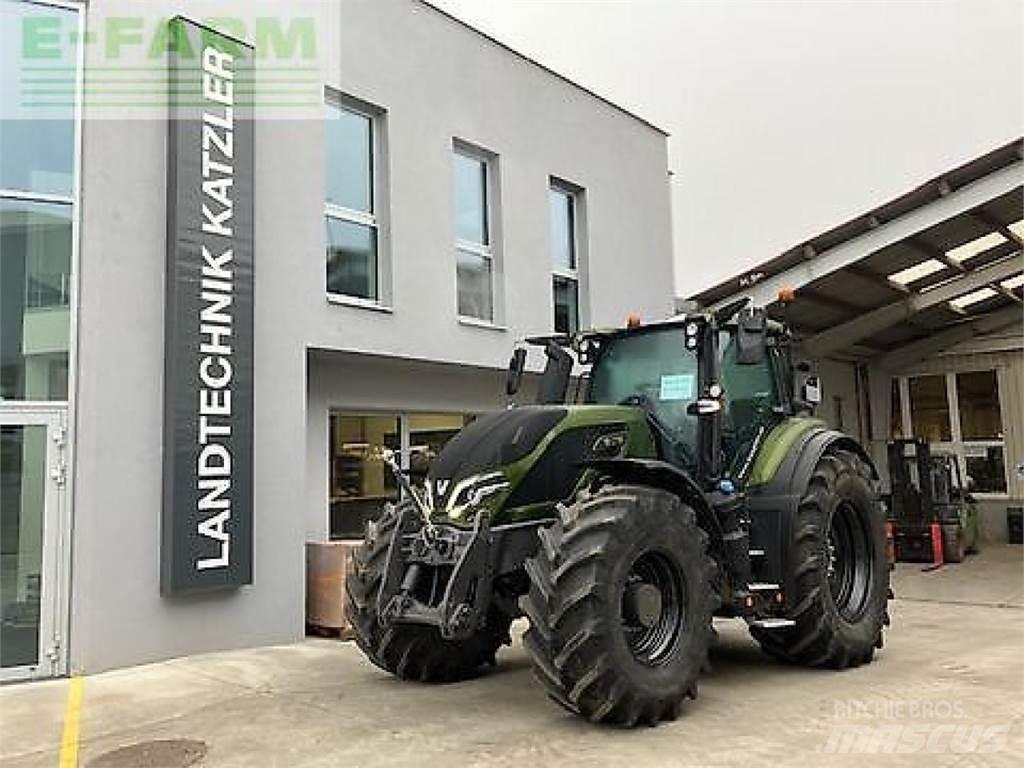Valtra q305 Traktorok