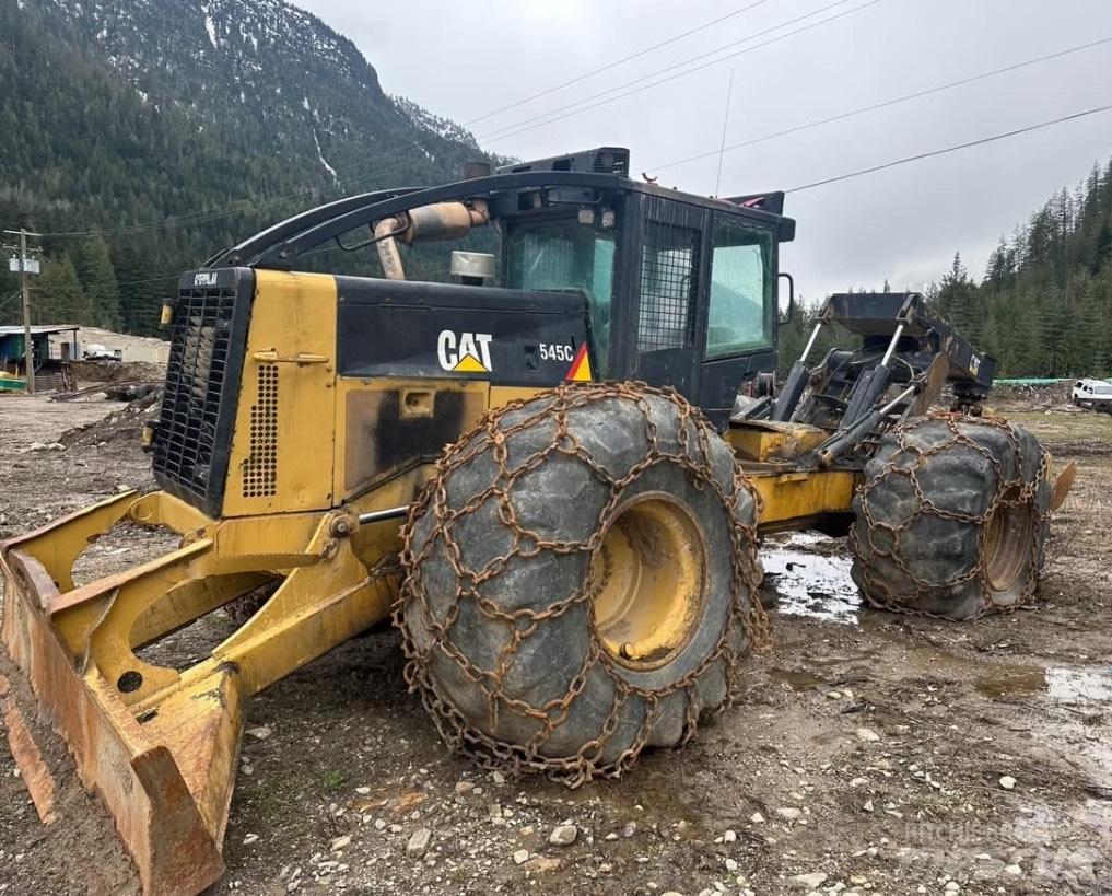 CAT 545 C Vonszolók