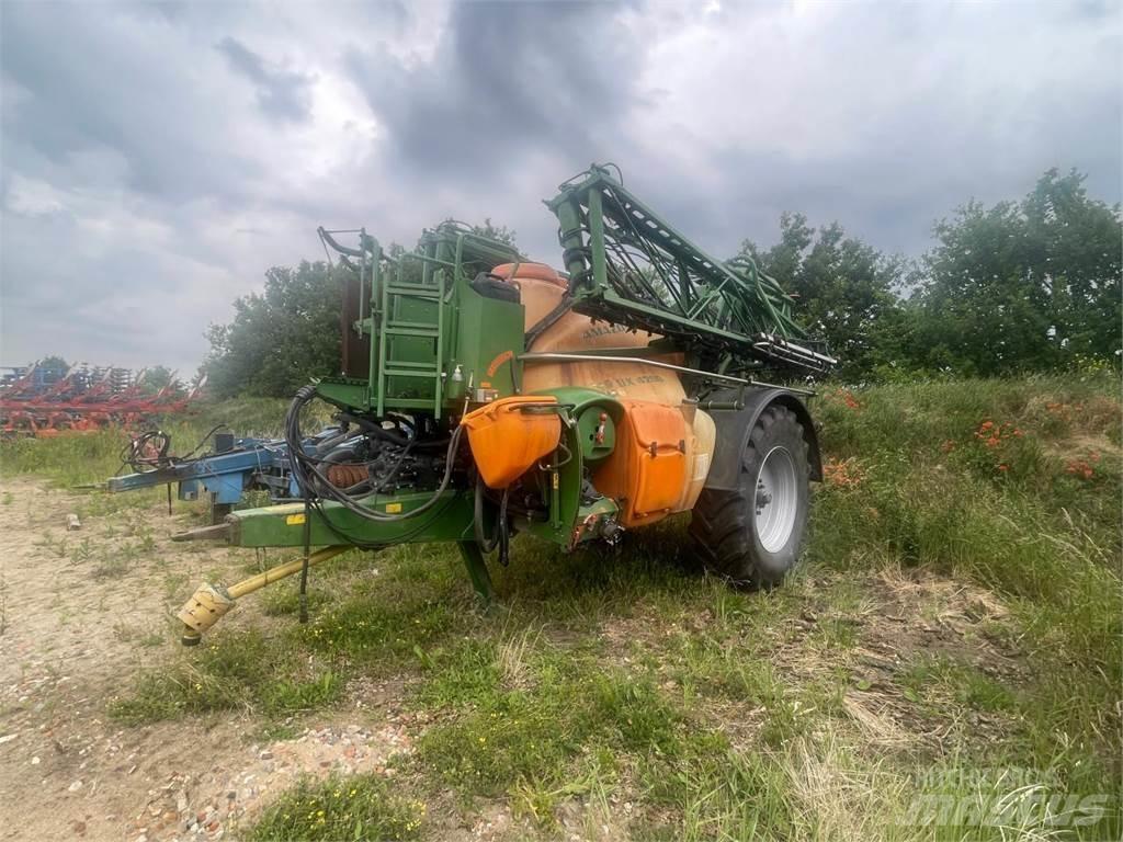 Amazone UX 4200 Vontatott trágyaszórók