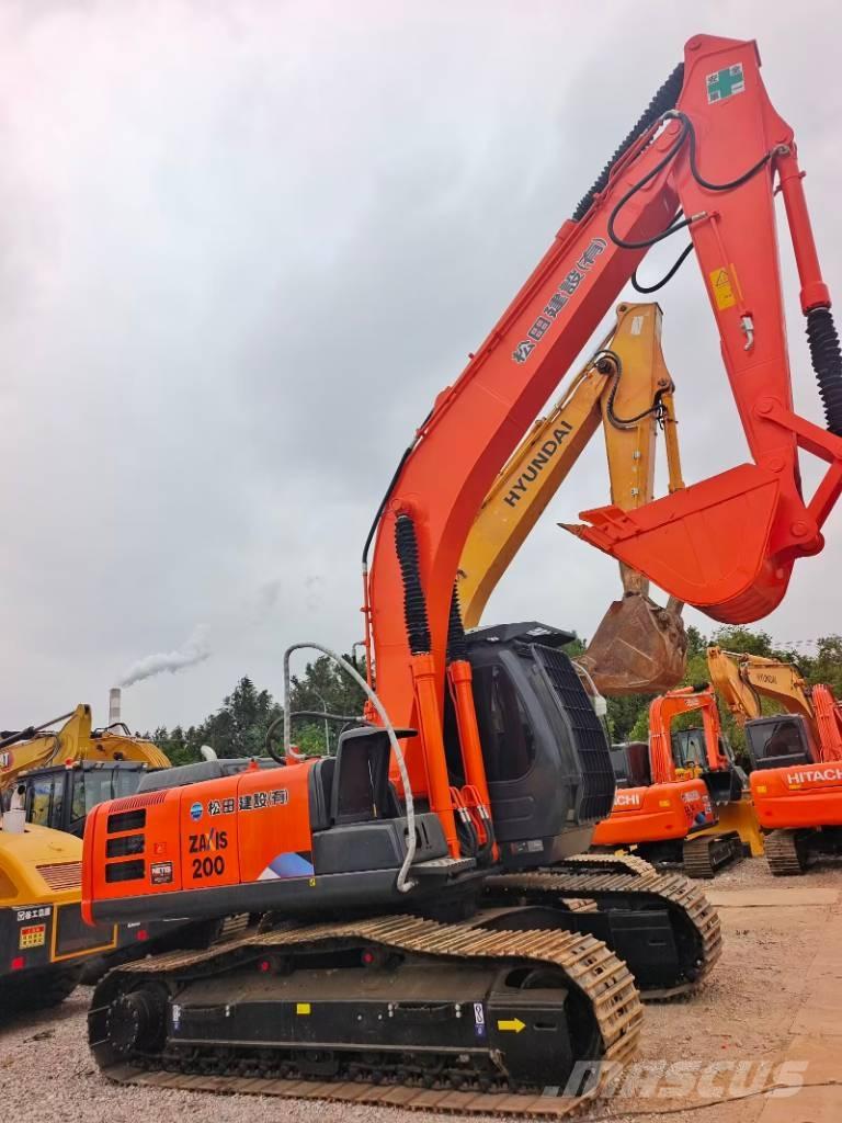 Hitachi 200-3G Lánctalpas kotrók