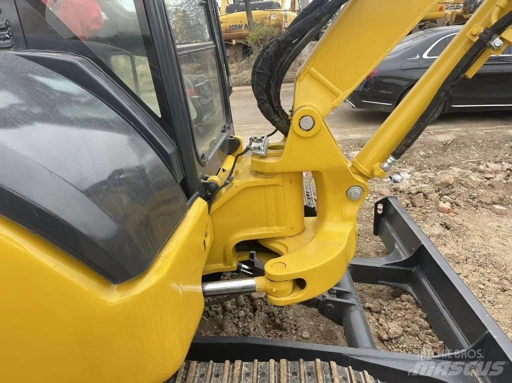 Komatsu PC 40MR Mini kotrók < 7t